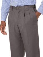 Amazon Essentials Men's Classic-Fit Expandable-Waist Pleated Dress Pant - Image 4