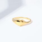 Amazon Essentials 14K Plated Sterling Silver Round Signet Ring - Image 5