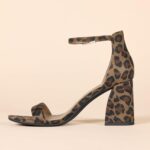 Amazon Essentials Women's High Heel Nola - Image 3