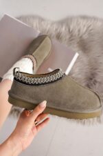 Project Cloud Genuine Leather Slippers for Women with Genuine Australian Shearling Fur Lining Womens Slippers - Non-Slip EVA with Memory Foam Fuzzy Slippers Women Footwear (Nerita) - Image 3