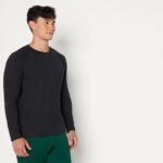 Amazon Essentials Mens Athletic Soft Performance Lightweight Long Sleeve Gym Workout Shirt - Image 3