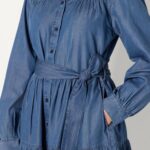 Amazon Essentials Women's Fit and Flare Denim Chambray Long-Sleeve Tiered Shirtdress - Image 5