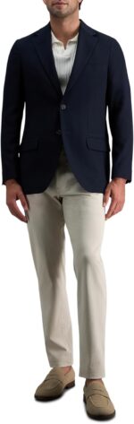 Haggar Men's Travel Stretch Tailored Fit 2-Button Side Vent Solid Blazer - Image 4