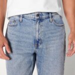 Amazon Essentials Men's Straight-Fit Bootcut Jean, Heavyweight Low Stretch Denim - Image 4