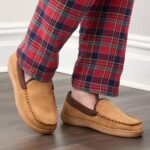 Fruit of the Loom Men’s Memory Foam House Slippers Indoor Outdoor – Microsuede Venetian Cozy Warm Men’s Slippers Plush House Shoes, Sizes 7-14 - Image 3