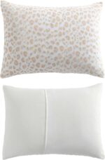 Betsey Johnson - Twin Comforter Set, Reversible & Buttery-Soft Faux Fur Bedding w/Matching Pillowcase, Medium Weight for Year Round Use, 2 Piece Bed Sets (Betsey's Leopard Beige) - Image 9