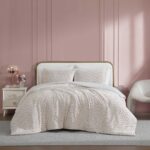 Betsey Johnson - Twin Comforter Set, Reversible & Buttery-Soft Faux Fur Bedding w/Matching Pillowcase, Medium Weight for Year Round Use, 2 Piece Bed Sets (Betsey's Leopard Beige) - Image 2