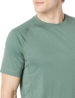 Amazon Essentials Men's Slim-Fit Short-Sleeve Quick-Dry UPF 50 Swim Tee - Image 5