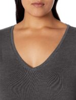 Amazon Essentials Women's Plus Size Short-Sleeve V-Neck T-Shirt - Image 4