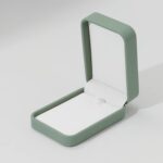 PU Leather Necklace Box Velvet Interior Necklace Gift Box Pendant Case Long Chain Display Storage Case for Wedding Birthday Mother's Day (Green) - Image 7
